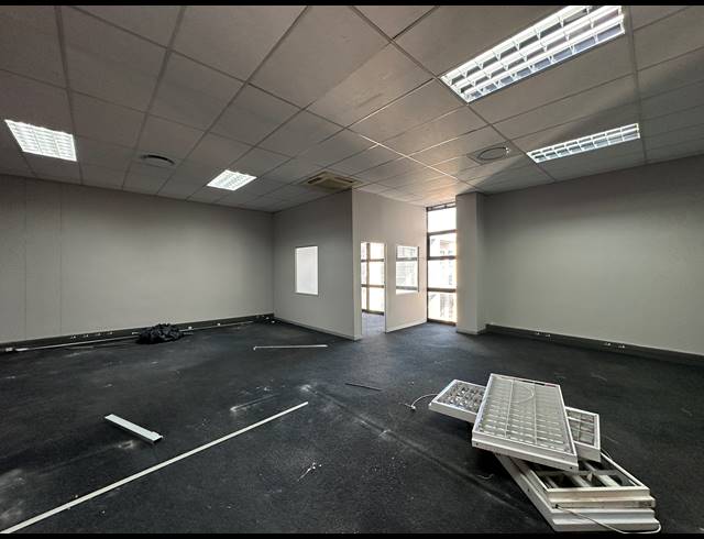 253.90M² OFFICE TO LET IN ECO PARK ESTATE